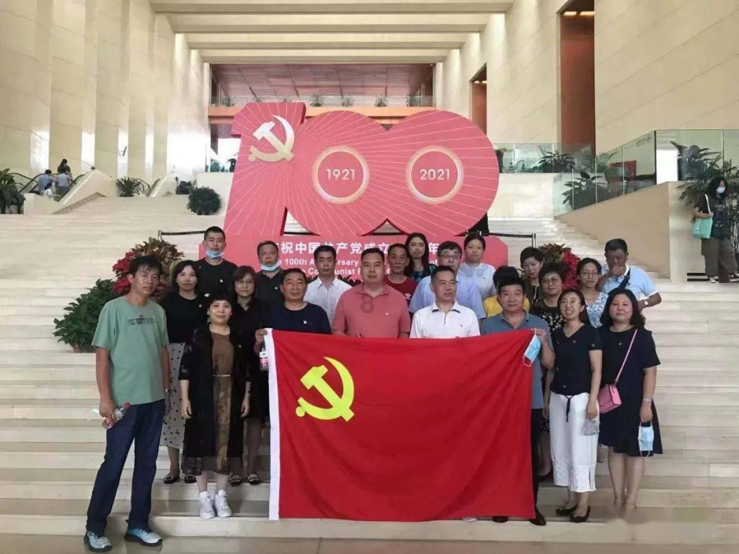 交往中，女人不回你微信，也没把你拉黑，是出于什么心理？